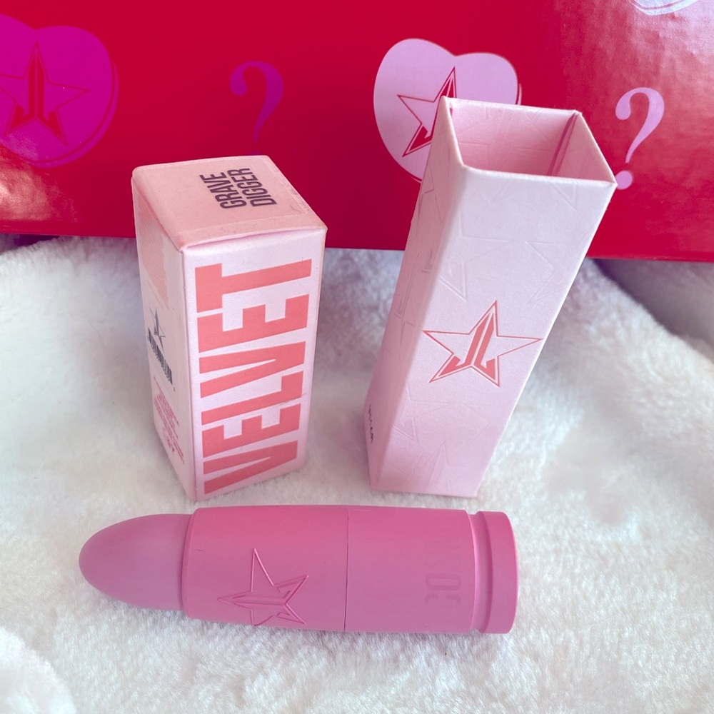 Jeffree Star Velvet Trap Lipstick in shade “Gravedigger”